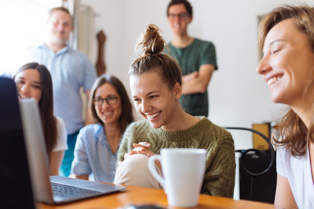 How to Avoid Distraction During a Livestream Service